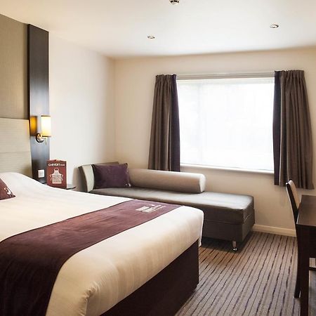 Premier Inn Wirral - Heswall Eksteriør bilde