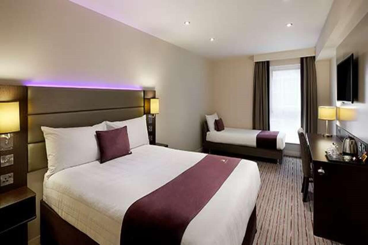 Premier Inn Wirral - Heswall Eksteriør bilde