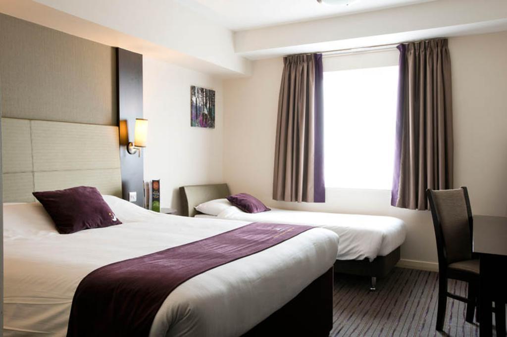 Premier Inn Wirral - Heswall Eksteriør bilde