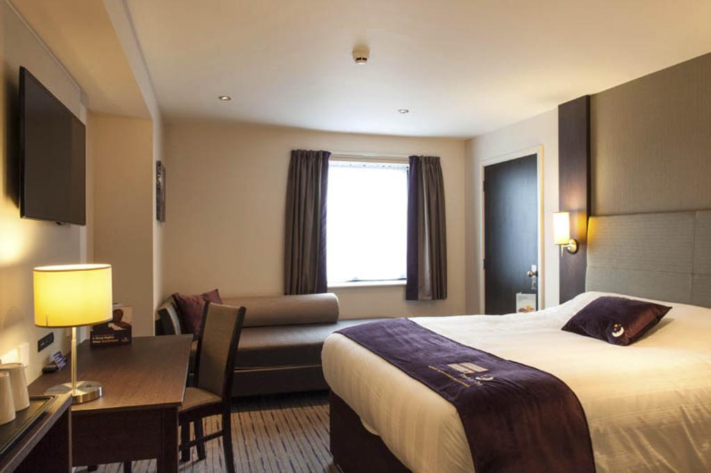 Premier Inn Wirral - Heswall Eksteriør bilde